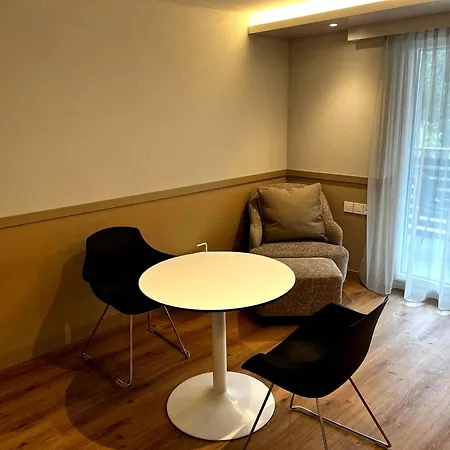 Minute Walk From Rehaklinik Balcony